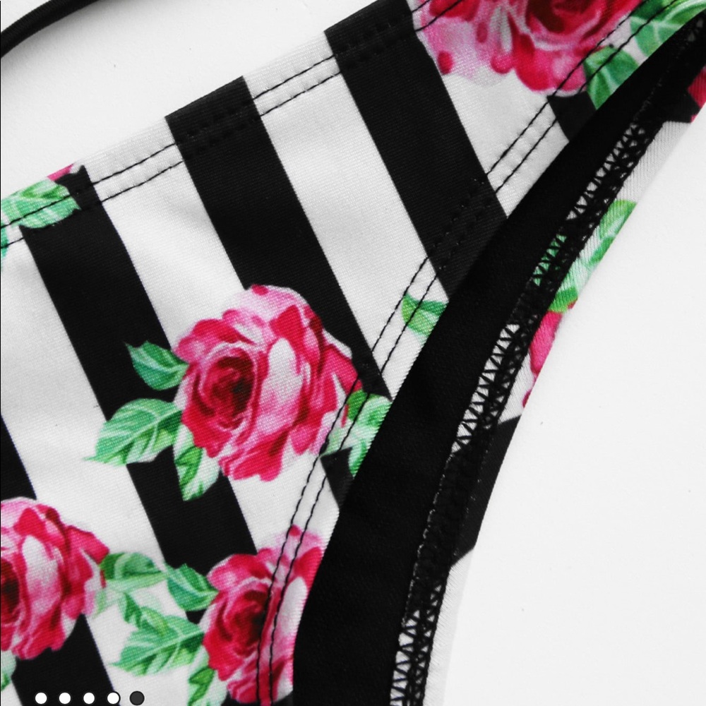 🎉BIKINI SET 👙💦 - Picture 4 of 8